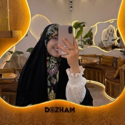 mohamadi1812's profile picture. | درحال اتصال به دنیای فانی | سیاست میخونم چون انسان، گرگ انسانه|