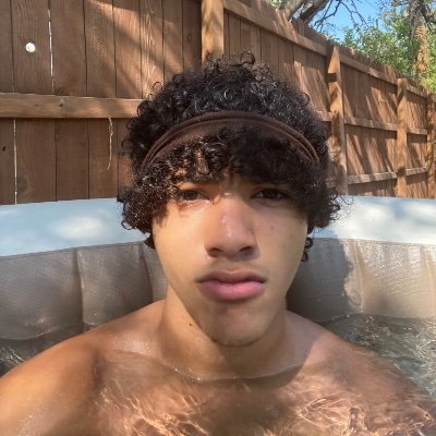 Canibleedhimbet's profile picture. Here for nba & mma banter