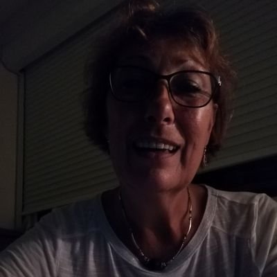 anouksofi's profile picture. blockiere jeden Russland Hasser