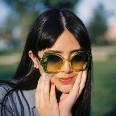 una nena abogada, fotografa, cinéfila y obsesionada con lo lindo…