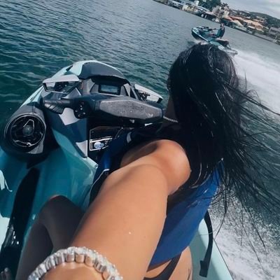 carvalho_mari55's profile picture. Ravi Bernardo 💙 Mirella ❤️                                                                    
Ceo: MR5_shoes