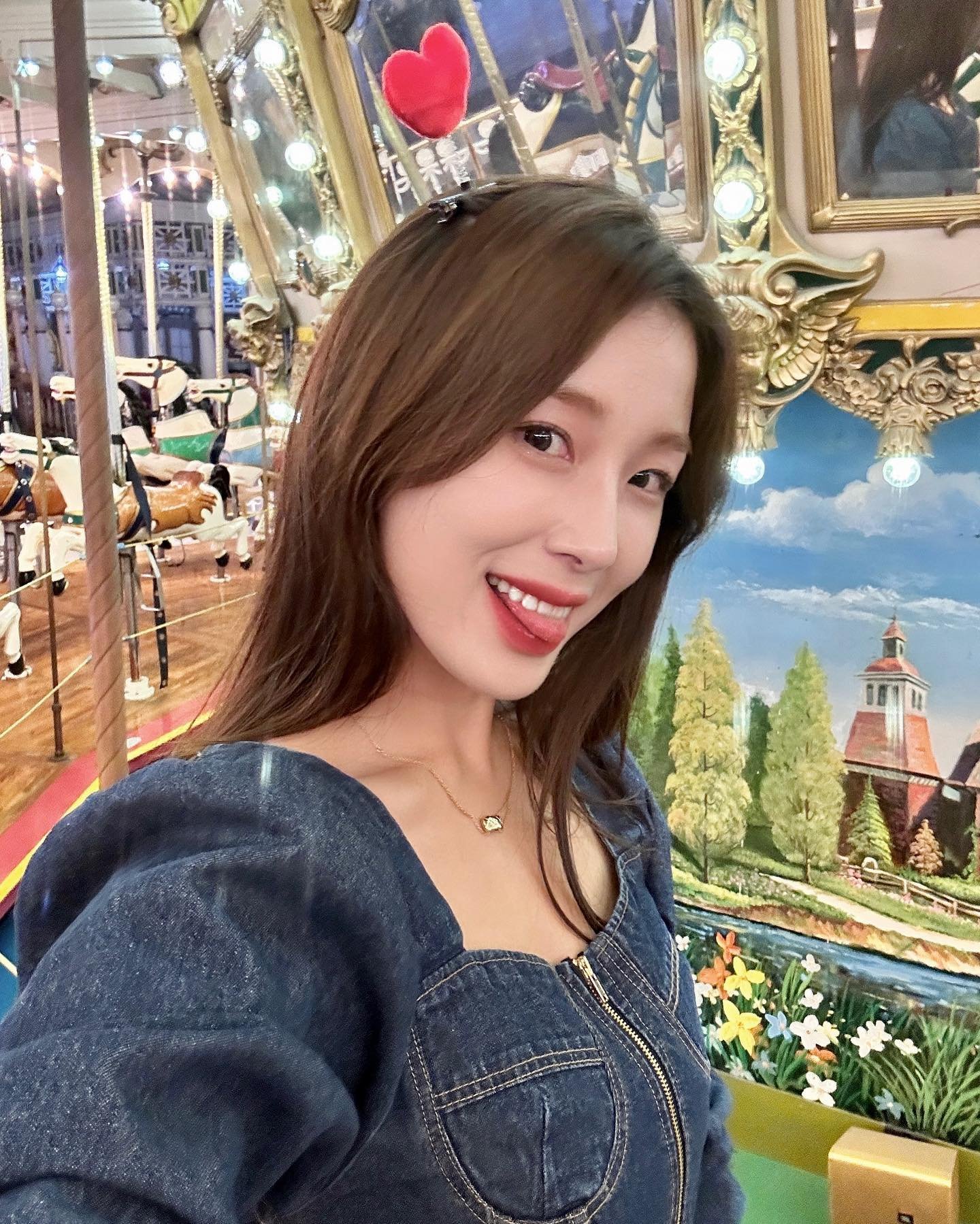 littwincha6237's profile picture. 