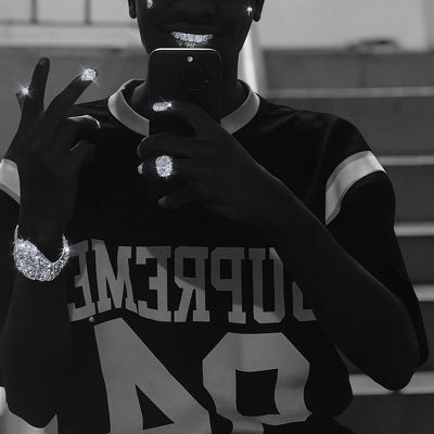 gogetthebag01's profile picture. STREET WEAR BRAND ➖➖LUXURY OR NOTHING 🛒🛍️