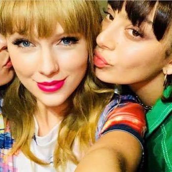 tarlixcx's profile picture. gaylor angel🦄