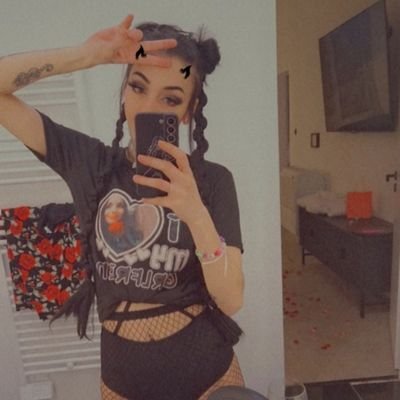 LunnasXxxx's profile picture. Ici pour une seule raison.. Bousiller ton cerveau 🧠  Tu es à moi sans même le savoir 🥰🥰🥰