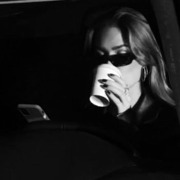 iifar8's profile picture. مُتورط باليومِ ناجٍ من الأمسِ بِأُعجوبه