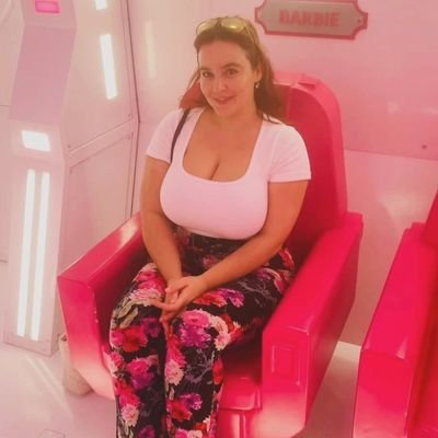 Viviankate53879's profile picture. 