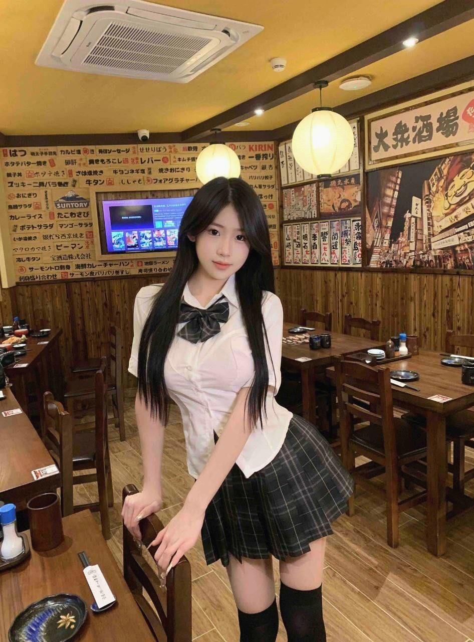 x1fenqr40125496's profile picture. 开心的时候想亲你不开心的时候想被你亲