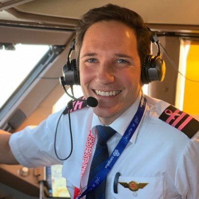 KochHoffmann's profile picture. Flying high ✈️ | Pilot & Aviation lover. Tweets about life in the cockpit