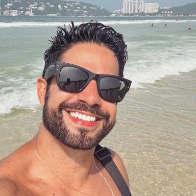 danielfred61's profile picture. ✨ Just living, learning, and glowing through it all.
☕️ Thoughts over coffee & chaos.
🌿 Simplicity is the ultimate sophistication.
Chasing sunse