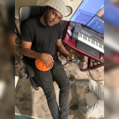 hatmadah1's profile picture. I’m headed to the moon… 🇨🇲 🚀✨🤞🏿 Stepping in with raw stories and real vibes. Turning struggle into rhythm — passion is the proof.