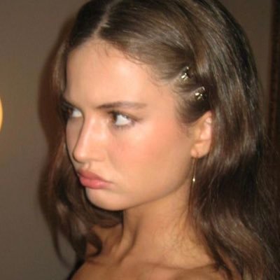 piasserie's profile picture. les cames pesen però l’escut tira més