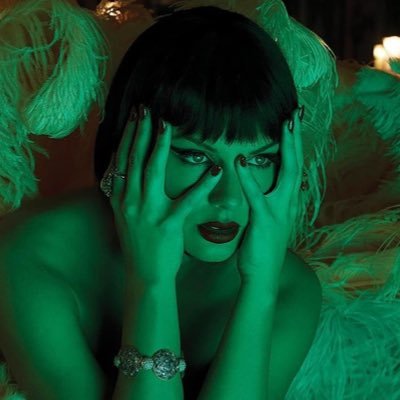 raediogirl's profile picture. 