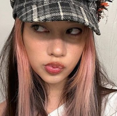 Megenkatseye's profile picture. Certified cherry-holic