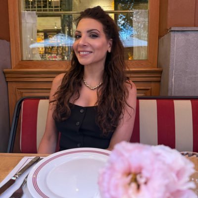 LindaBerberian's profile picture. Independent #Journalist•💍 • Comm. & Staffing Director• Armenian Weekly Contributor//Former NJ Reporter//Insta, Medium, FB