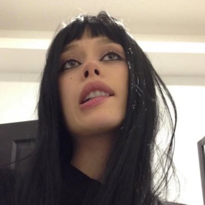 iKOOKyyy3's profile picture. hã?