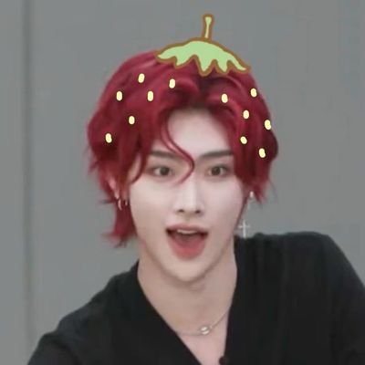 JAEYUNPHlLE's profile picture. the stars are pretty but jaeyun and ricky are prettier