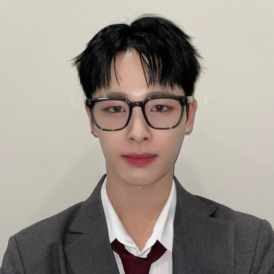 doouwoo's profile picture. ❤️‍🩹haruholic❤️‍🩹
super random acc | feel free to bub