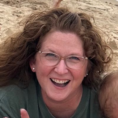 Julie_Builder's profile picture. Christ follower, conservative American, wife, mother of four, happy grandma, Pro-Life, and lover of all things food!