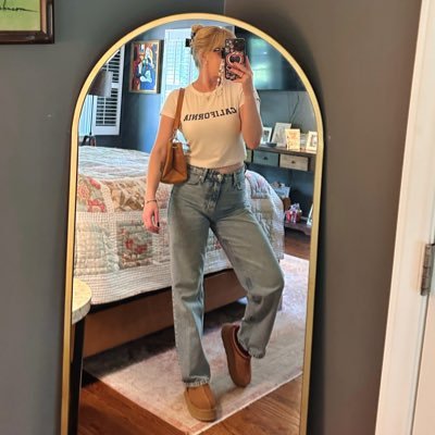 MarleaHope14's profile picture. Lover of books and coffee ☕️✨
