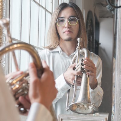 SakuyaOfficial_'s profile picture. 『#世界を旅する音楽家』になる！/🎺フリューゲルホーン・トランペット奏者、作曲家、音楽家♪/静岡県出身/Tpに関してはこれまでに、故 小島光博、佐藤秀徳、ヒロ・ノグチの各氏に師事/X会 ミュージカル科/コロムアーティスト/三島ゆぅゆぅ祝祭管弦楽団 登録団員/🎺演奏・レッスン等のご依頼や-音手紙-はお気軽にDMへ✉️