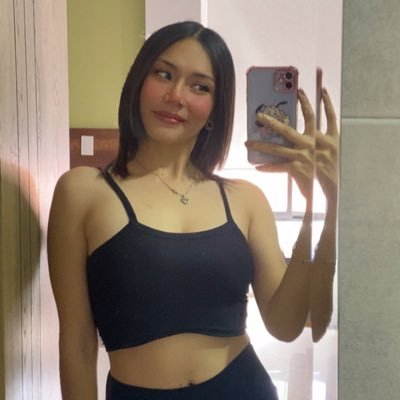 𝒰𝓃 𝒶́𝓃𝑔𝑒𝓁 𝑒𝓃 𝓁𝒶 𝓉𝒾𝑒𝓇𝓇𝒶 🐋🕷️✨