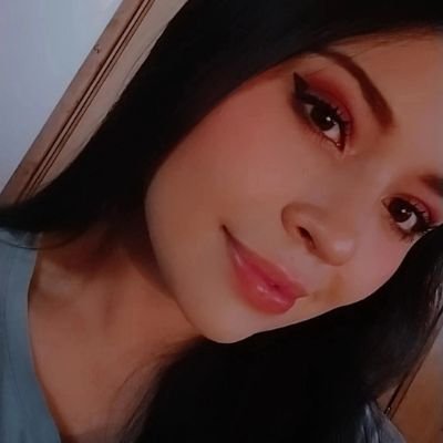 AdriaRaven's profile picture. 