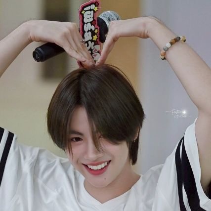 ꒱♡˚.* | #WangYibo ♡ #XiaoZhan | #jobbiijob | ˚.*♡꒱ : #เติ้ลเฟิร์สวัน -- ติดฝนอยู่กูซู 💚❤️💚🩷