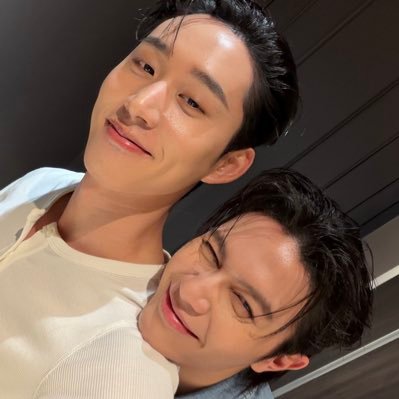 Aomsin172628's profile picture. ด้อมWestie กำเนิด 1.4.68 📆  รักวิลเลี่ยมเอส🎸🦈