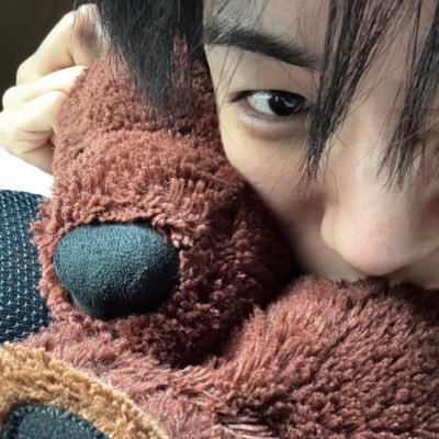 y4moo's profile picture. 