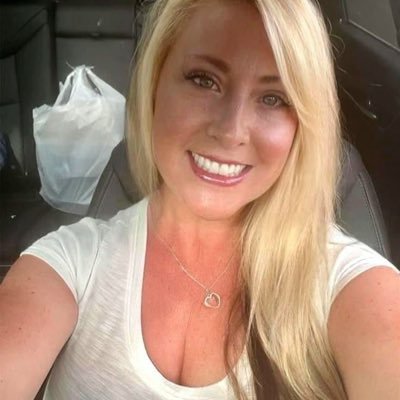 mary_fran21612's profile picture. 