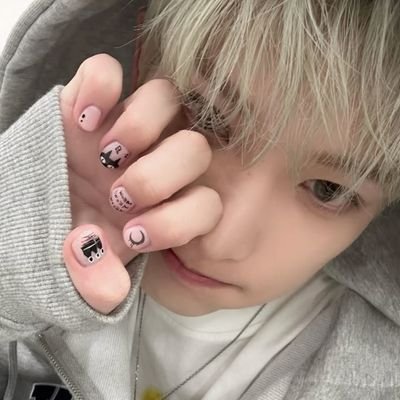 zhnxxin's profile picture. — multistan. 💘 #알디원 #앤팀 #제로베이스원 #아홉