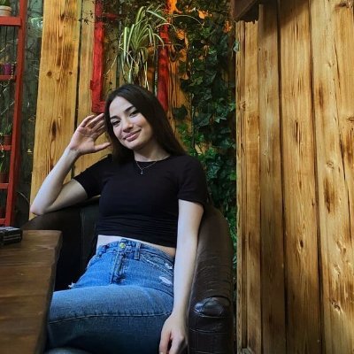 LIU-Graduated
بيروت القلب💙🌆
لَا تَحْزَنْ إِنَّ اللَّهَ مَعَنَا ۖ