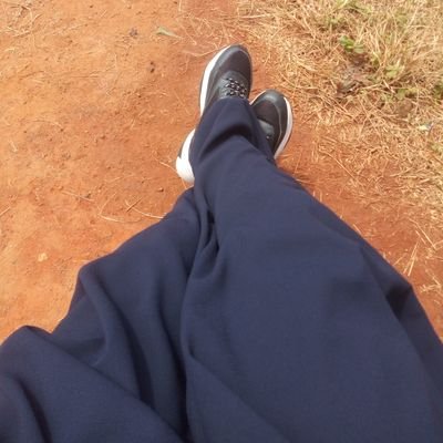 ziniabells's profile picture. Physicist💡, Muslimah🧕, Fav Musk/Perfume vendor 🪔🧴, Tech enthusiast (PPL)💻, Fashion designer👗,  Bead maker📿, Food/Fruit lover🥭, your fav hype lady🪞.