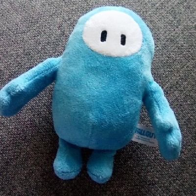 いれいす🎲Ifくん💙寄りの📦️推し！！　
家族で🎲を応援してます📣ライブ行きたい！！！