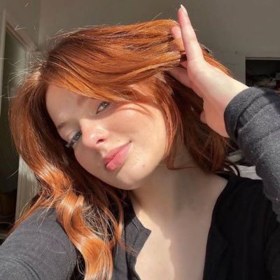 lisagol528's profile picture. 