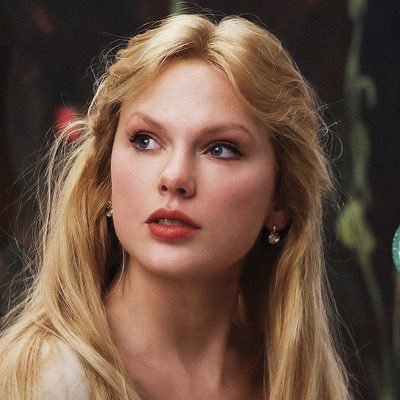 aurasunstone13's profile picture. and, baby, that’s show business for you ❤️‍🔥 stacenation x2