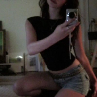 llijhrr's profile picture. 