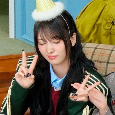 girlslikesha's profile picture. could you be my bandaiddddddd