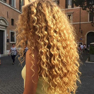 CiganinhaBarbie's profile picture. Compartilho minha experiência real como praticamente da lds | Terapeuta holística 𖤓 | Baralho cigano ☪︎