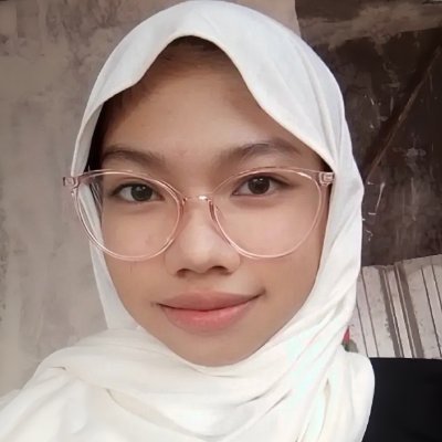 yhinya's profile picture. soon to be a psychology student.. | semi-gap²⁵