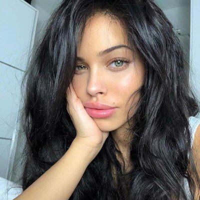 Rosie92246054's profile picture. Tech & growth stock chaser 🚀 | Earnings season addict 📅 | Not here for a long time, here for a good chart.