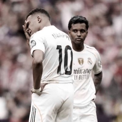 MusaMohmma23245's profile picture. أعشقك في ألوانك ملهمة وتاريخ مشرف وشعارك مرعب وأساطيرك كثر وعشاقك اوفياء والجميل ان اسمك ريال مدريد 🫧🤍🫶🏻