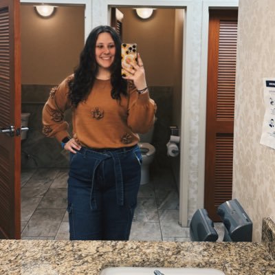 aferrazzano17's profile picture. • 𝐘𝐒𝐔 ‘26 • 𝐁𝐞𝐭𝐡𝐚𝐧𝐲 𝐂𝐨𝐥𝐥𝐞𝐠𝐞 𝐀𝐥𝐮𝐦 •