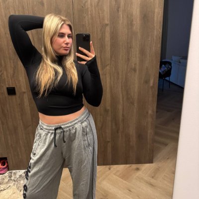 mysadeals's profile picture. I exist between dreams