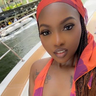ChinkPunkin's profile picture. Flomo Alumnae ’14 👩🏾‍🎓, Mental Health Therapist, ❤️ LONG LIVE POOH, SALLY & E