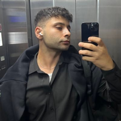 kimsesizkulumm's profile picture.
