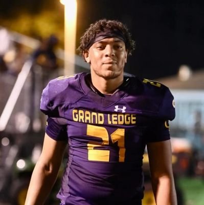 JonesLavel63875's profile picture. DT/TE | 6'3 225 | 4.8 40 | 2.1 Gpa