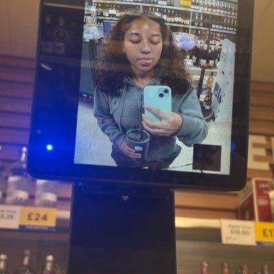 h0neysings's profile picture. i like to sing sometimes, ig @h0neysings