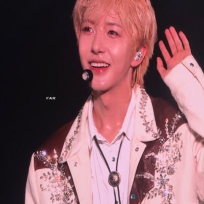 #런쥔 i will forever be one of his greatest supporter 💛